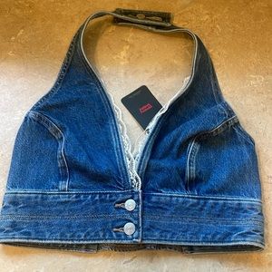 Levi’s Cropped Halter. New with tags. Size Medium. Super cute!